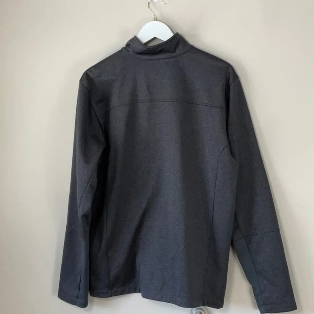 The North Face men’s quarter zip grey